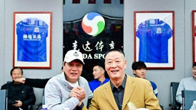 bti体育app下载-你踢你的苏超、我玩我的街超，上海16区相继吹响社会足球新玩法的冲锋号角|松江|红双喜杯|上海市|足球争霸赛|浙江省城市足球联赛_新浪体育_新浪新闻